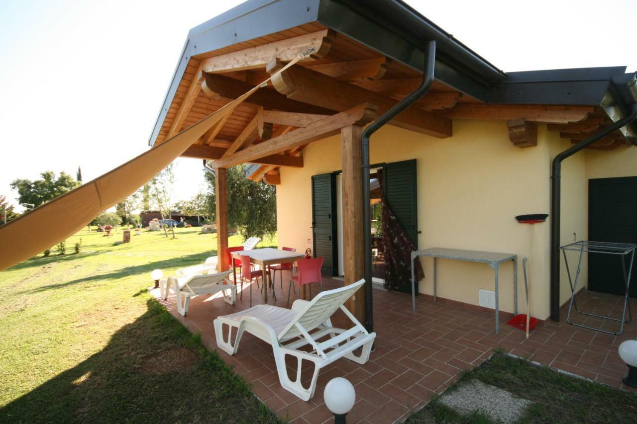 Due Casette Con Piscina Castagneto Carducci Exterior foto